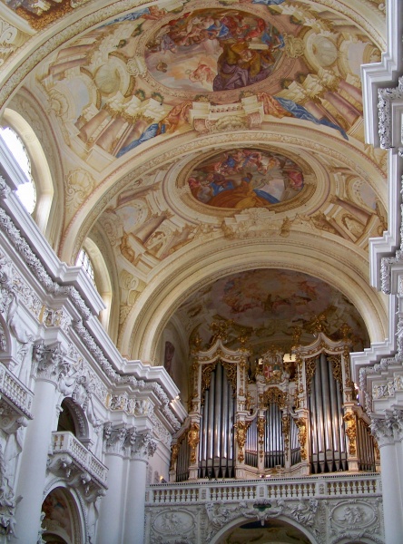 Datei:Bruckner-Orgel.jpg